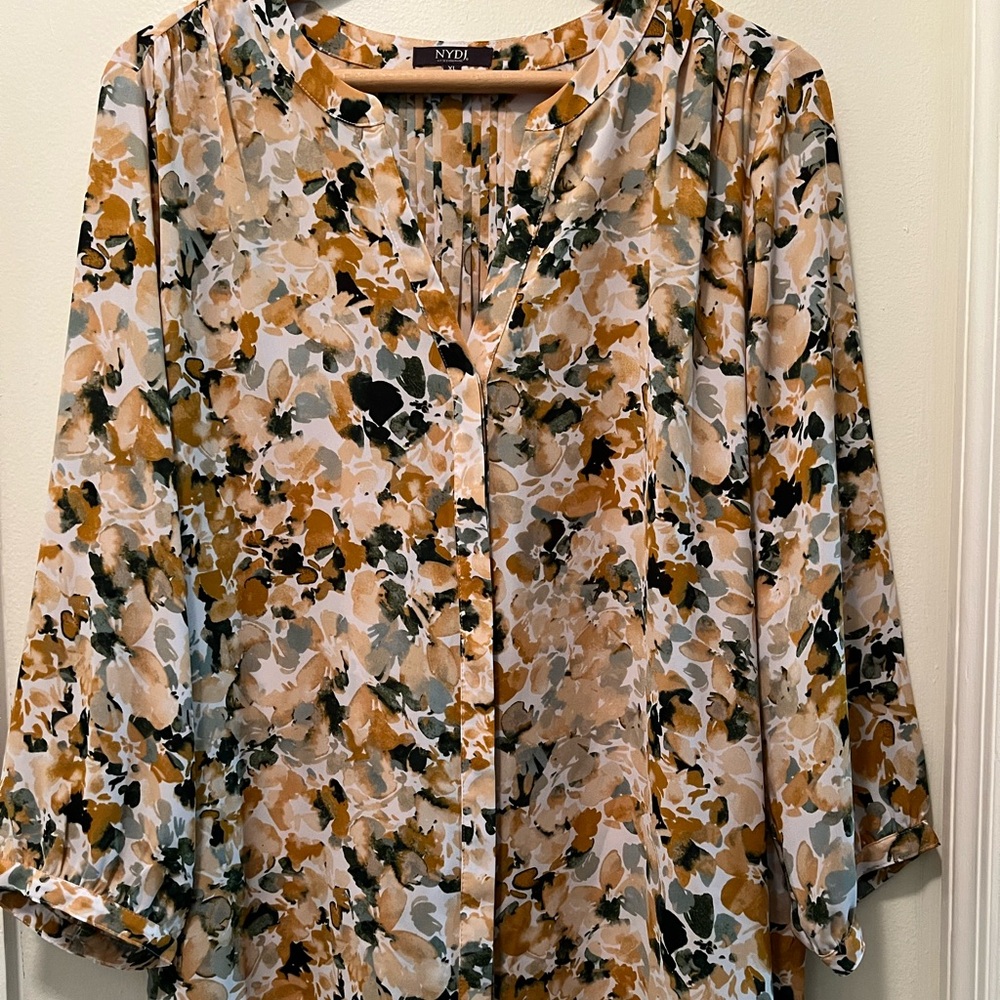 Pretty Floral Print Chiffon Women's Top. Fall colors!